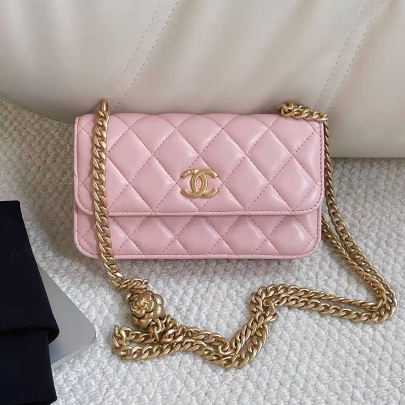 【99新 ✨ 全網最甜價!】Chanel香奈兒 山茶花mini woc鏈條包 櫻花粉 羊皮 (下單前先詢問庫存❗️)-0