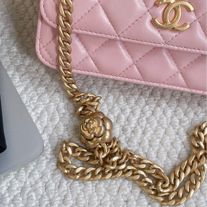 【99新 ✨ 全網最甜價!】Chanel香奈兒 山茶花mini woc鏈條包 櫻花粉 羊皮 (下單前先詢問庫存❗️)-1