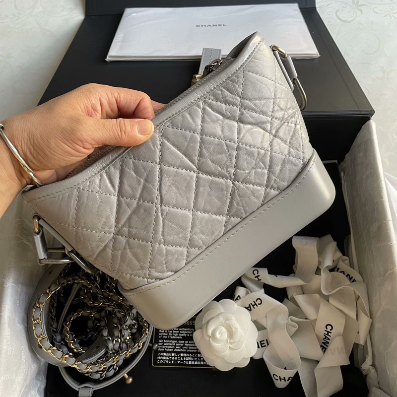 【98新 ✨ 全網最甜價！】市場少有 Chanel 香奈兒 流浪包 小號 灰色 牛皮（下單前先詢問庫存❗️）-3