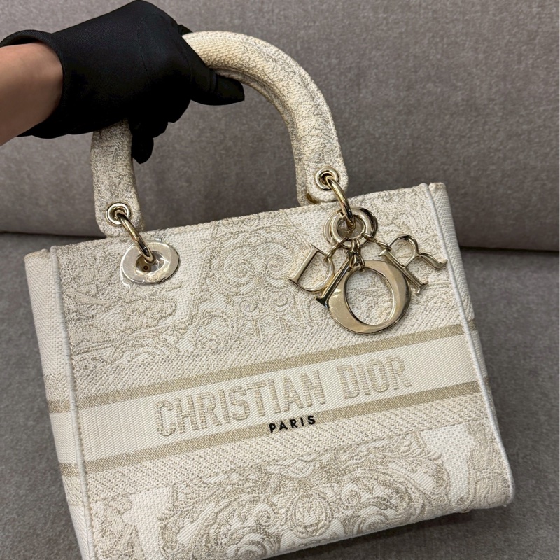 DIOR D-lite刺繡黛妃包-1