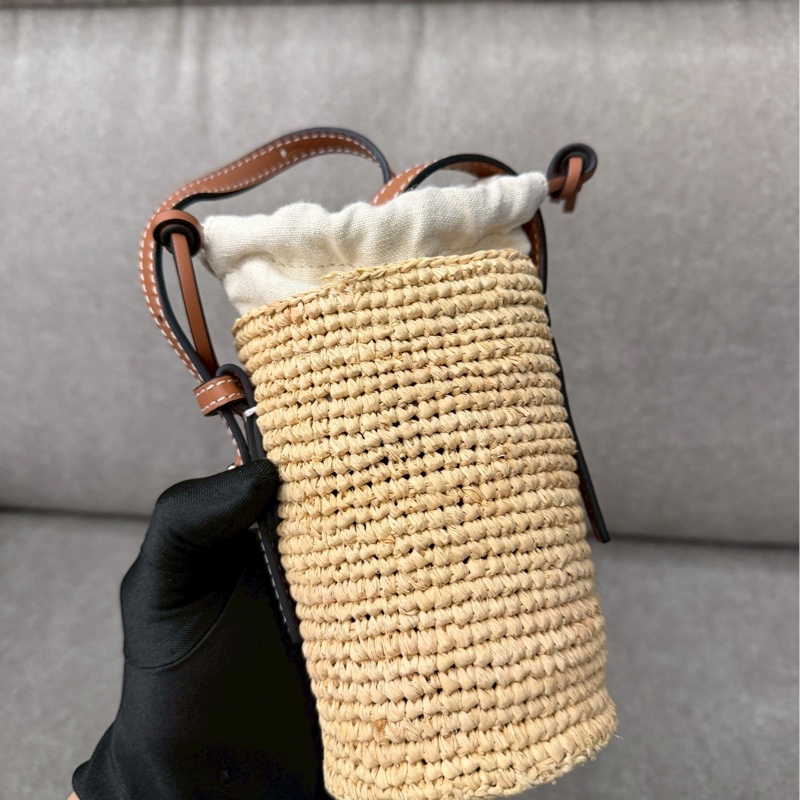 LOEWE竹編手機包-2