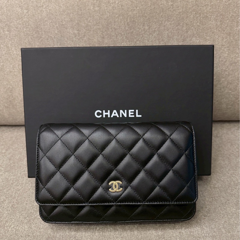 香奈兒羊皮黑金WOC-0