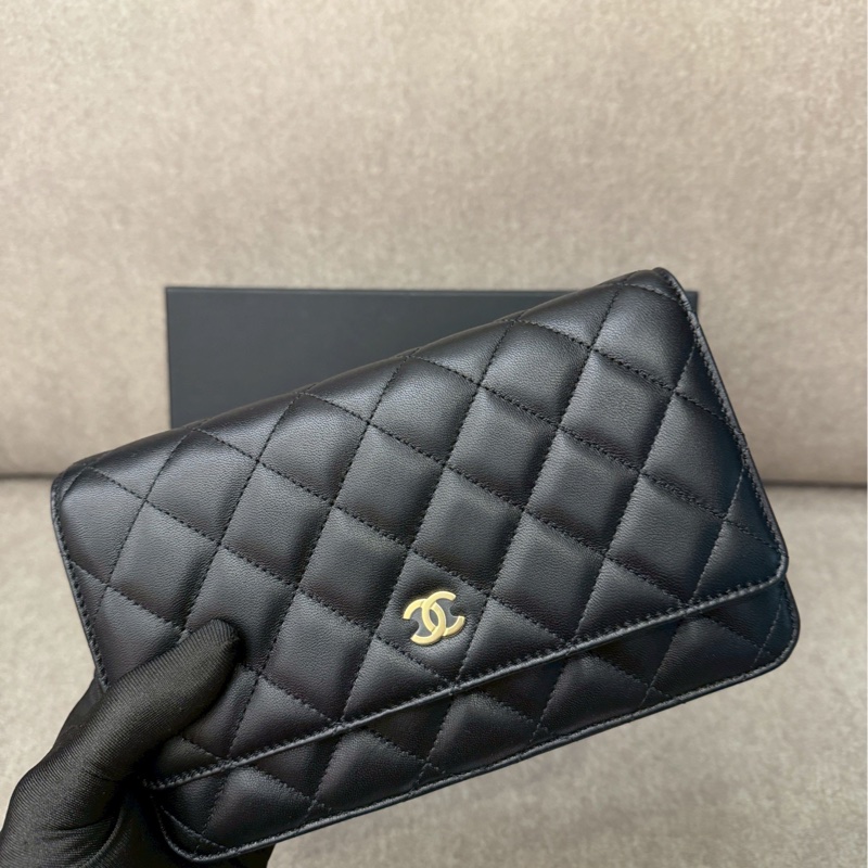 香奈兒羊皮黑金WOC-3