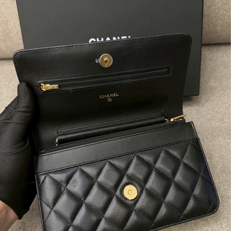 香奈兒羊皮黑金WOC-6