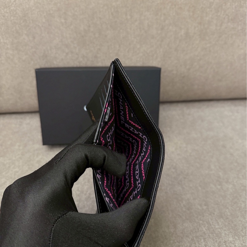 香奈兒黑色荔枝皮中夾-5