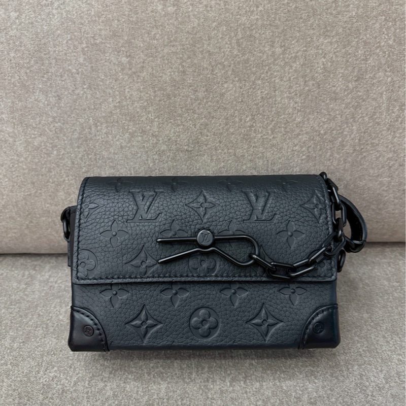 LV STEAMER壓紋側背包-0