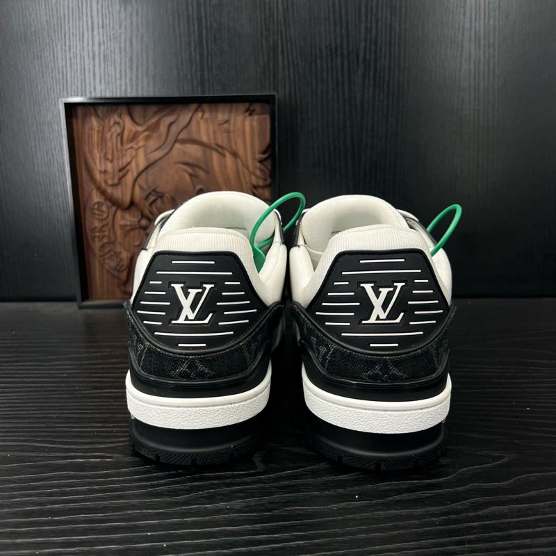 99新 lv trainer 黑白牛仔 7碼 =41碼-2
