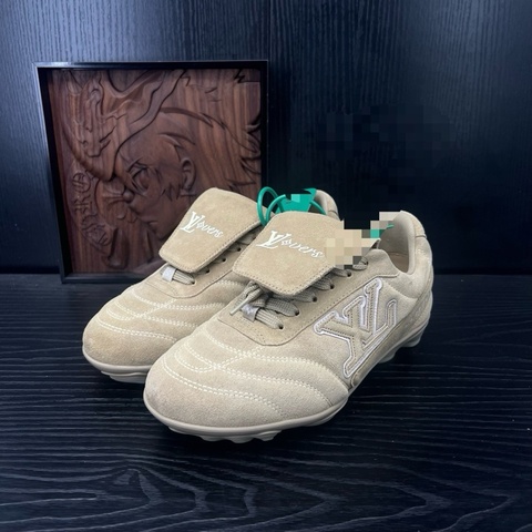 99新 LV Footprint Soccer 褐色 碼數 2 =36碼