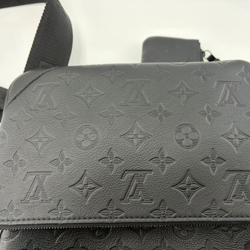 Louis Vuitton Trio 三合一郵差包-9