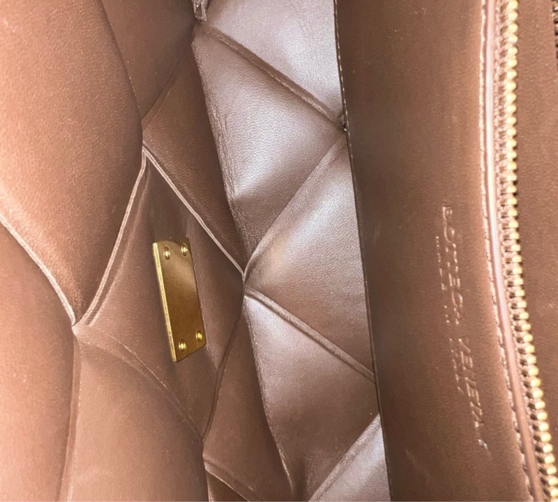 Bottega Veneta Cassette Bag 深巧克力棕色斜背包-10