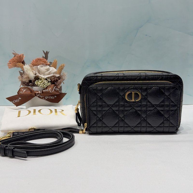 DIOR 全新黑色籐格紋小牛皮相機包-0