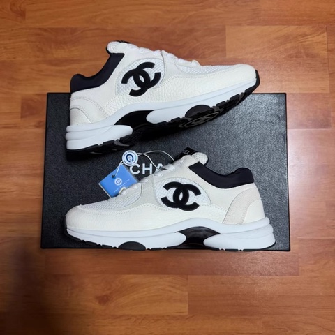 Chanel黑白熊貓香奈兒徽標雙c低幫跑步鞋 米白黑 36碼