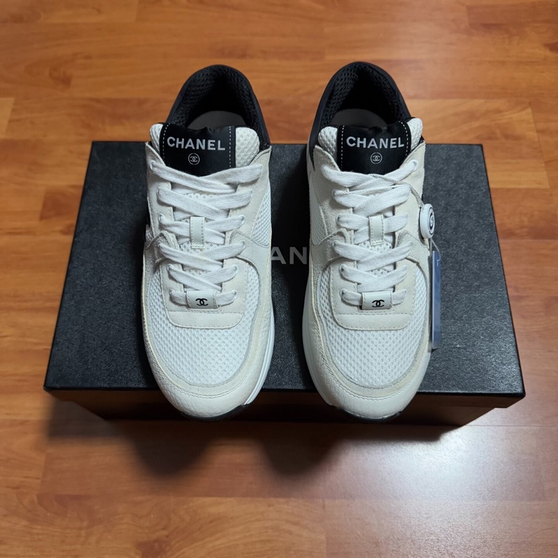 Chanel黑白熊貓香奈兒徽標雙c低幫跑步鞋 米白黑 36碼-3