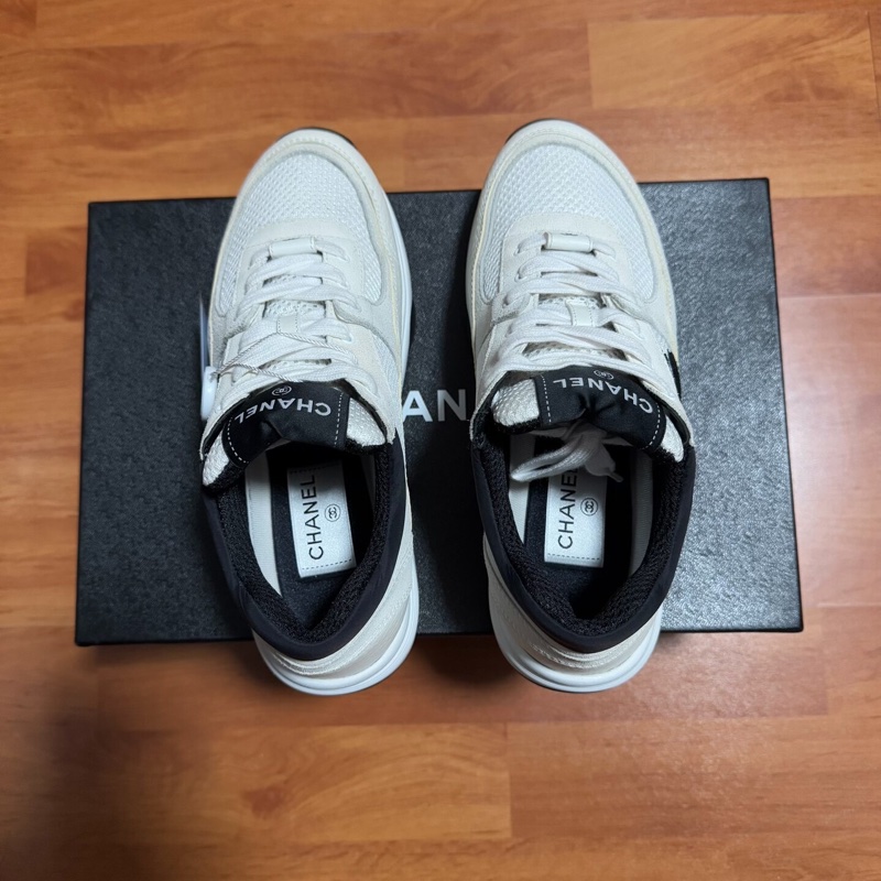 Chanel黑白熊貓香奈兒徽標雙c低幫跑步鞋 米白黑 36碼-4
