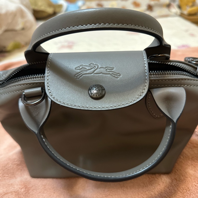 Longchamp-0