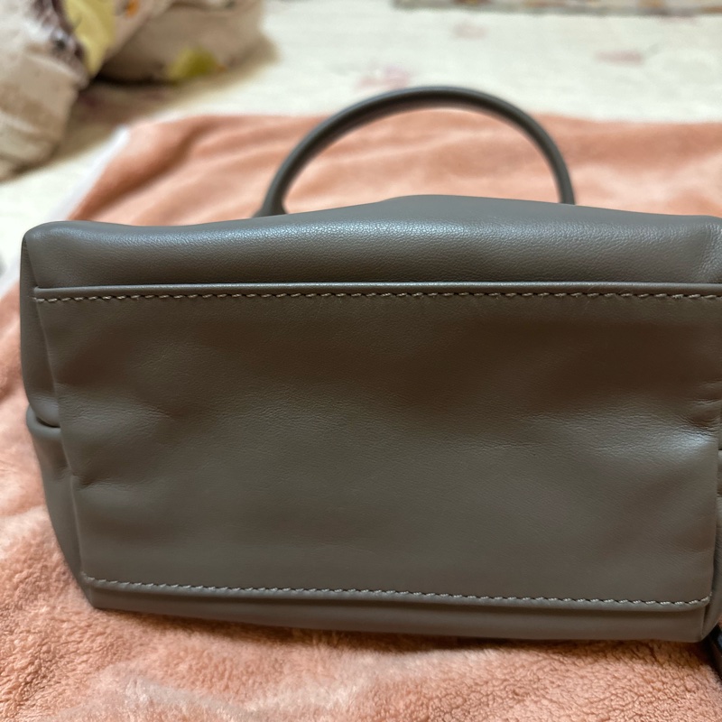 Longchamp-6