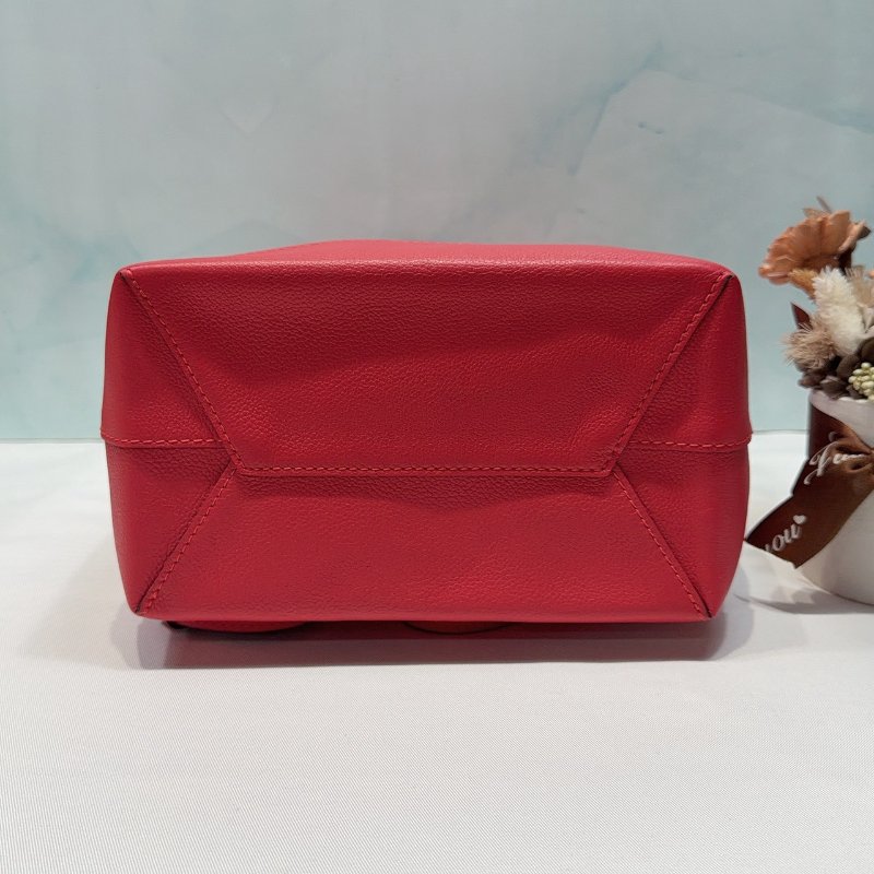LV Lockme 紅色雙肩後背包-5