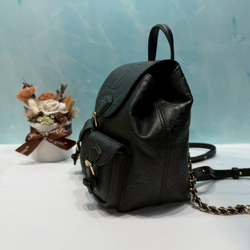 LV Backup黑老花壓紋雙肩包-2