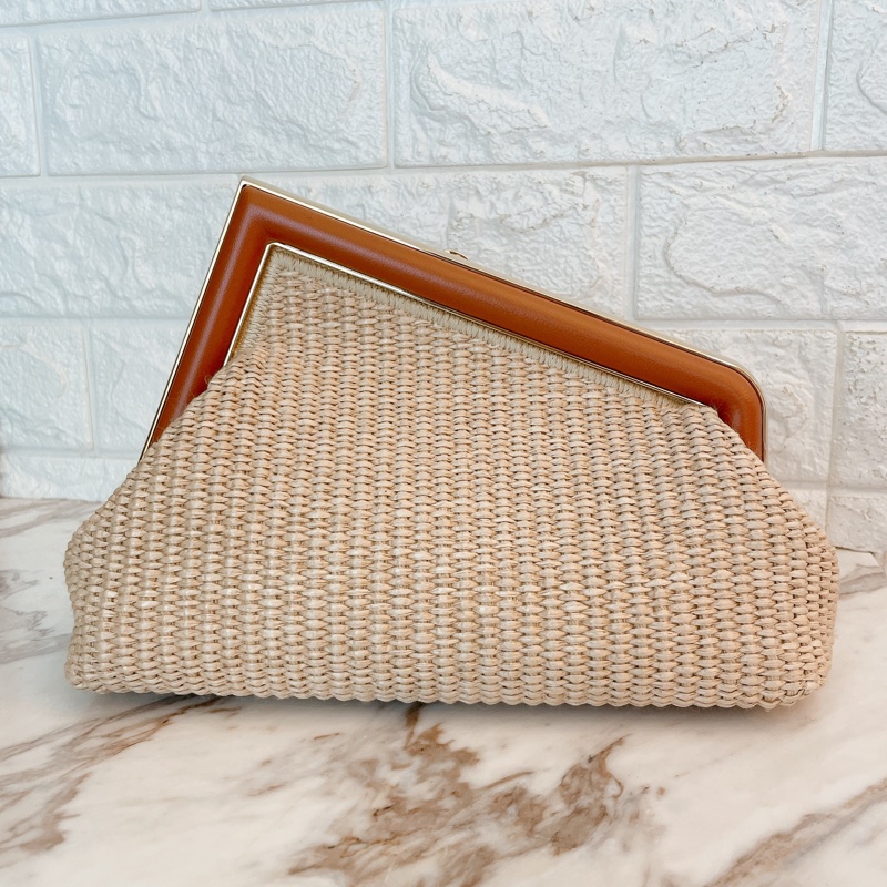 近新閒置春夏熱賣款✨ Fendi First 酒椰棕櫚葉編織包斜背包手拿包/金棕-11