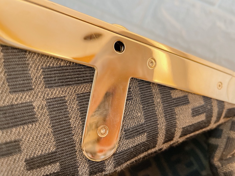 近新閒置春夏熱賣款✨ Fendi First 酒椰棕櫚葉編織包斜背包手拿包/金棕-17