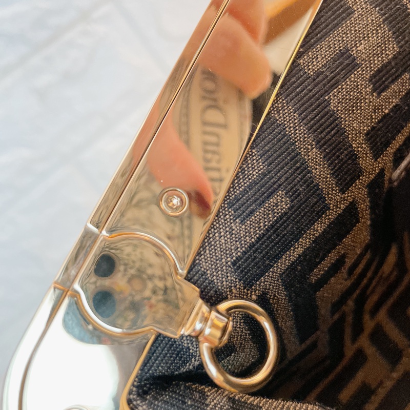 近新閒置春夏熱賣款✨ Fendi First 酒椰棕櫚葉編織包斜背包手拿包/金棕-20