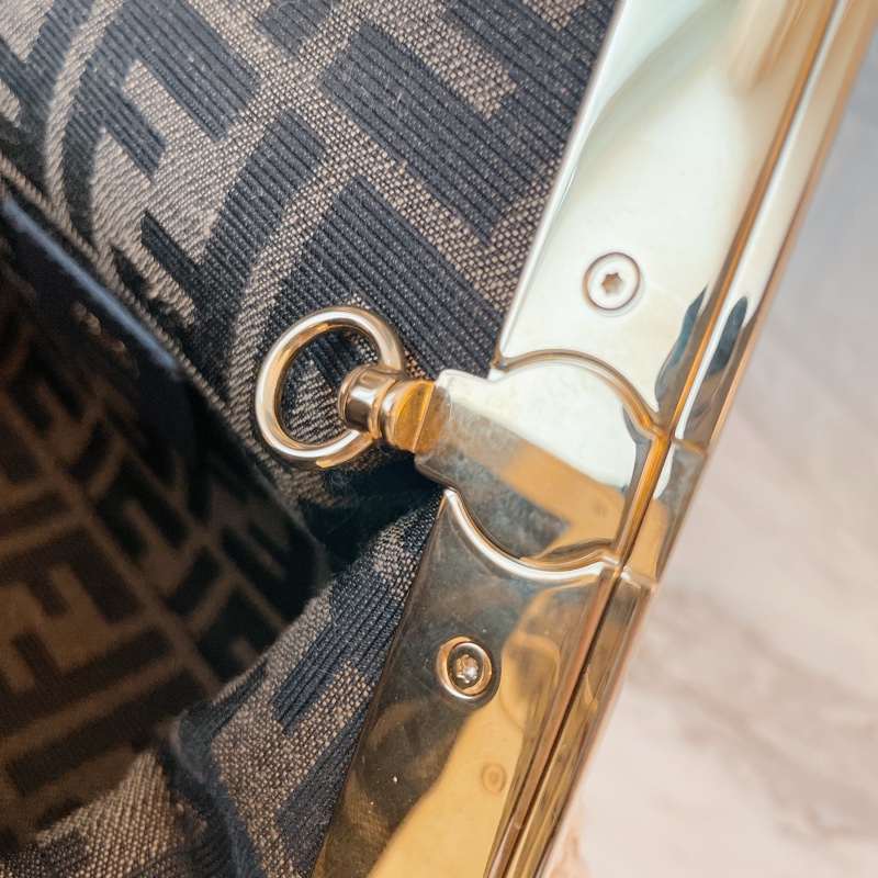 近新閒置春夏熱賣款✨ Fendi First 酒椰棕櫚葉編織包斜背包手拿包/金棕-21