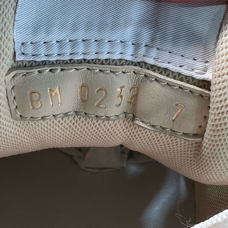 Louis Vuitton路易威登 trainer 魔術貼 卡其色 灰白 41碼-7