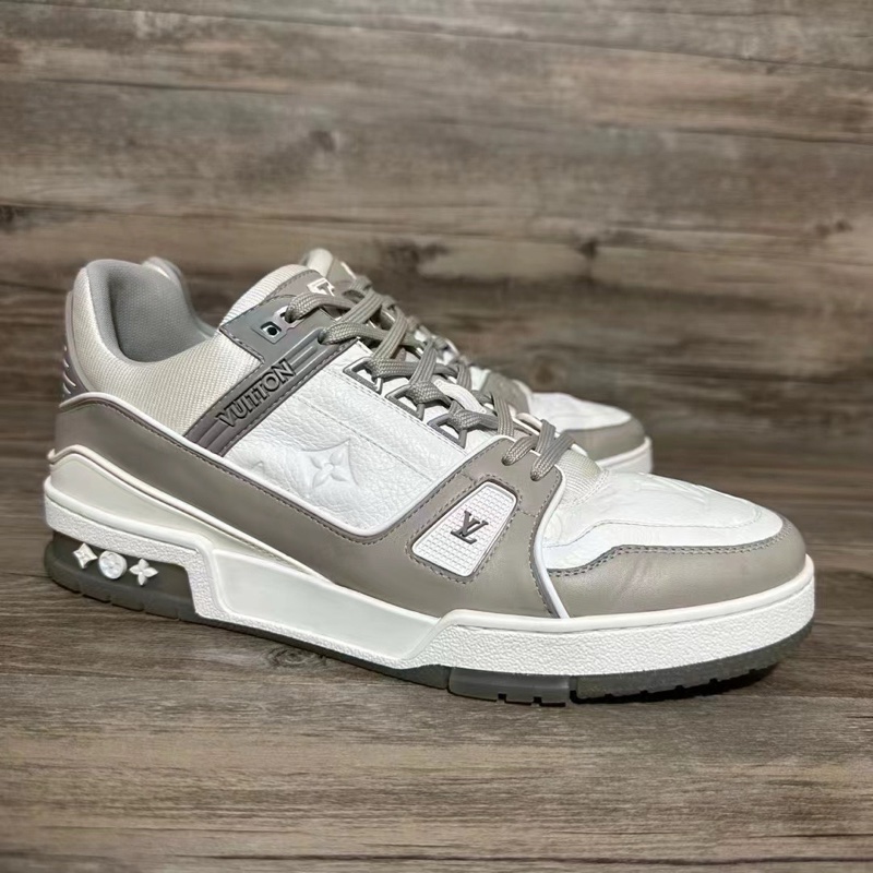 Louis Vuitton路易威登 trainer 灰白 灰色 Uk7碼，41碼-1
