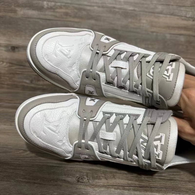 Louis Vuitton路易威登 trainer 灰白 灰色 Uk7碼，41碼-4