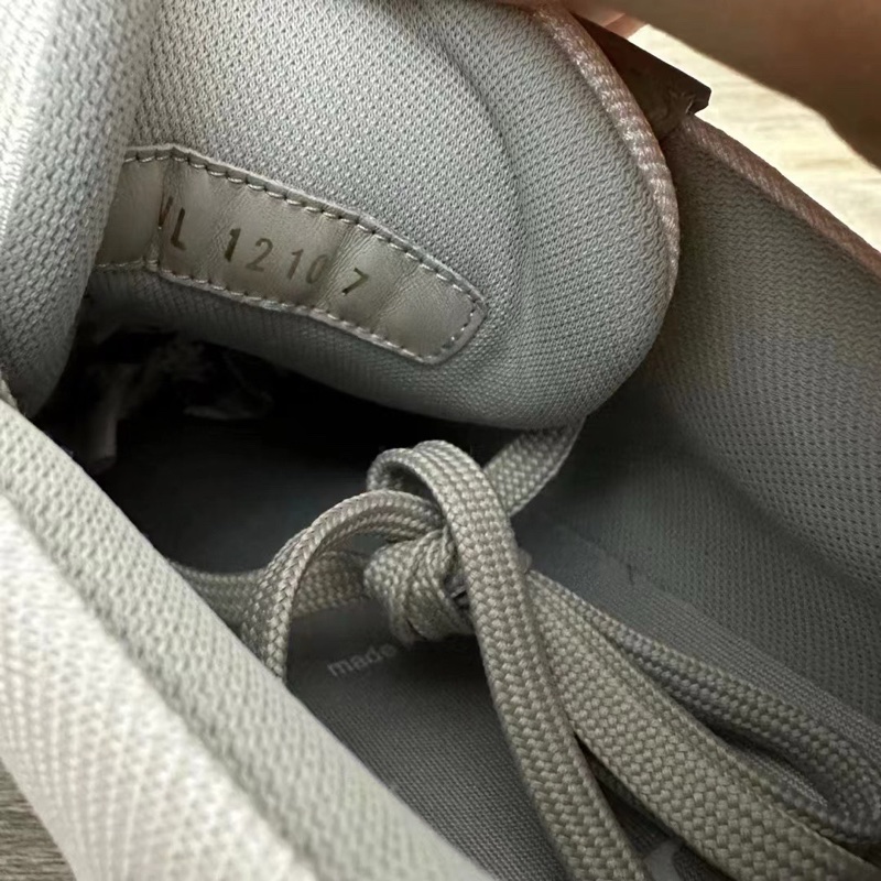 Louis Vuitton路易威登 trainer 灰白 灰色 Uk7碼，41碼-5