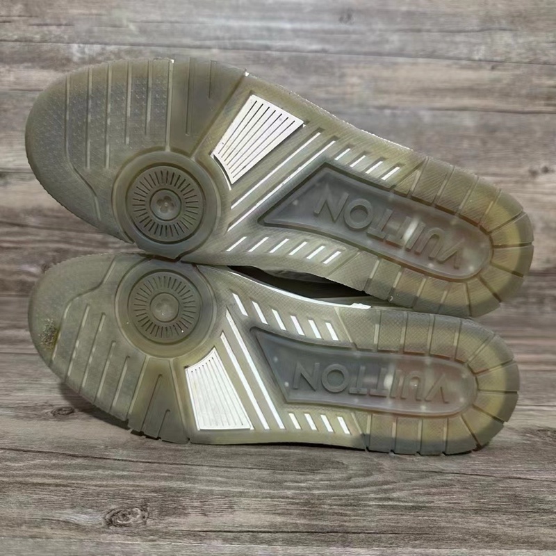 Louis Vuitton路易威登 trainer 灰白 灰色 Uk7碼，41碼-9