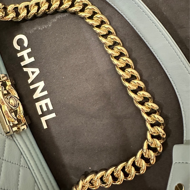 ꧁ Chanel 🖤COCO boy手提/肩背斜背包🤍灰藍色🩵 ꧂-10