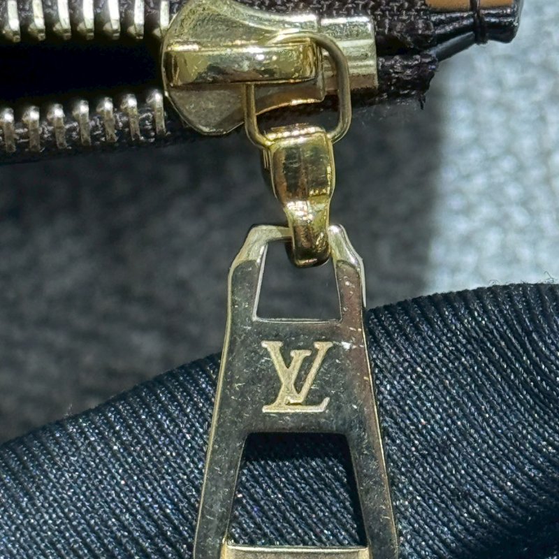Louis Vuitton 三折金釦短夾-20