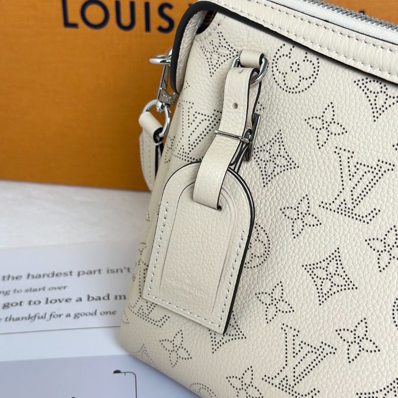 LOUIS VUITTON Hand it all - PM奶油白-6