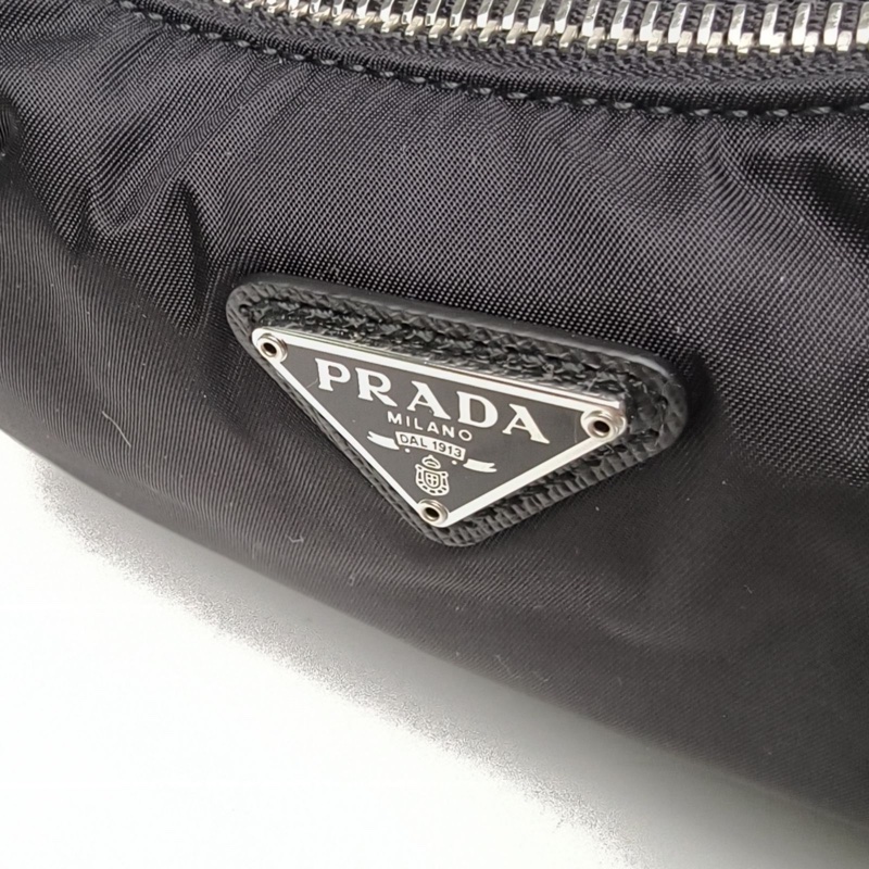 PRADA Hobo三合一黑色尼龍肩背包-4