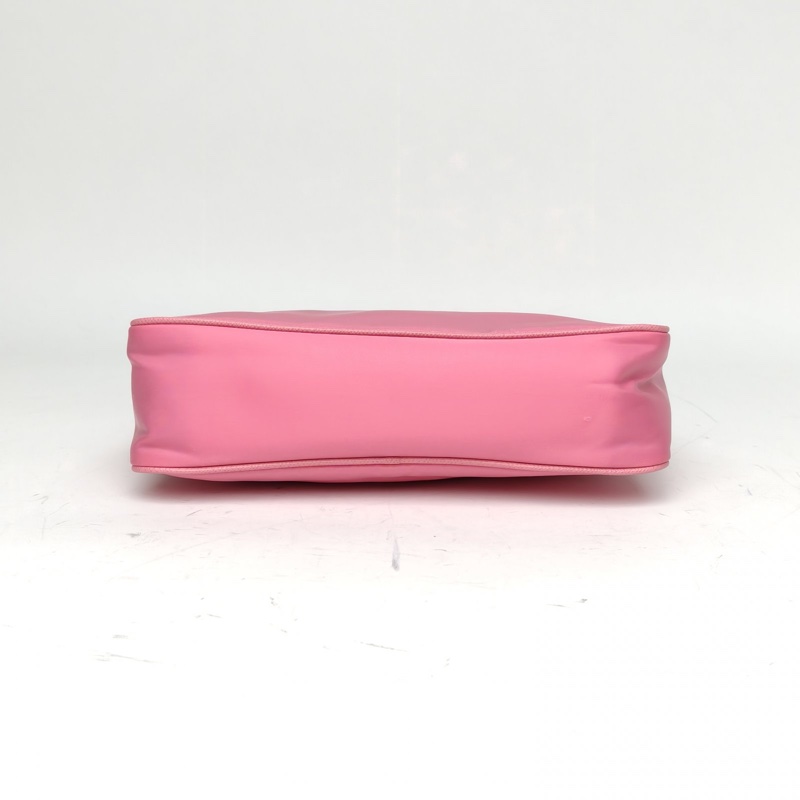 PRADA Hobo腋下包粉色尼龍粉扣肩背包-3