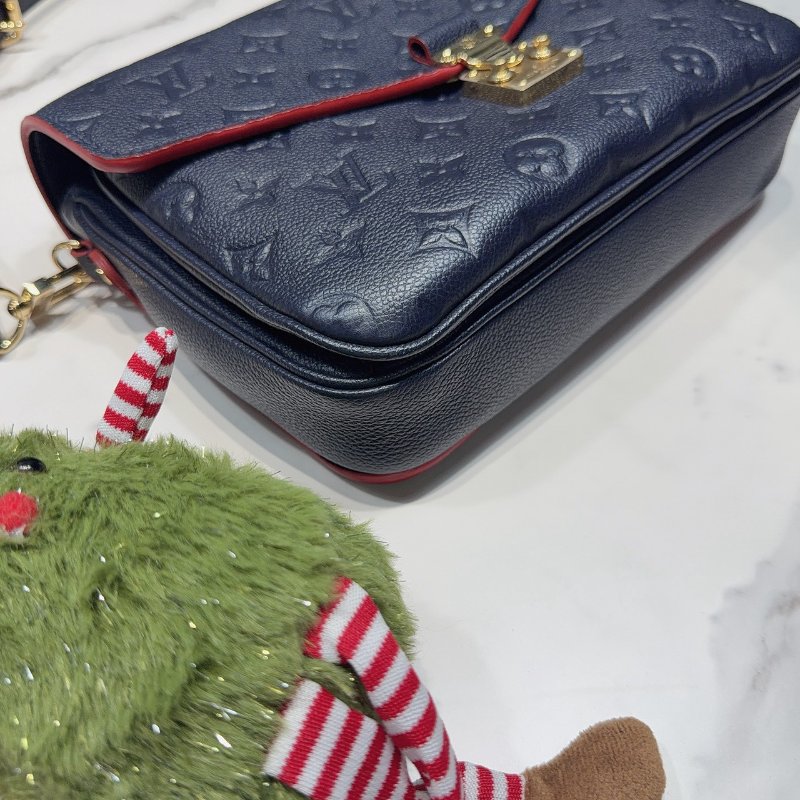 LV POCHETTE MÉTIS壓紋郵差包-7