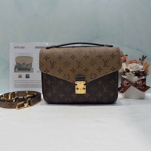 LV Pochette Metis拼色郵差包