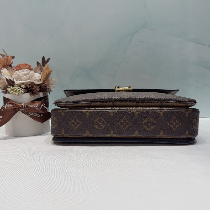 LV Pochette Metis拼色郵差包-5