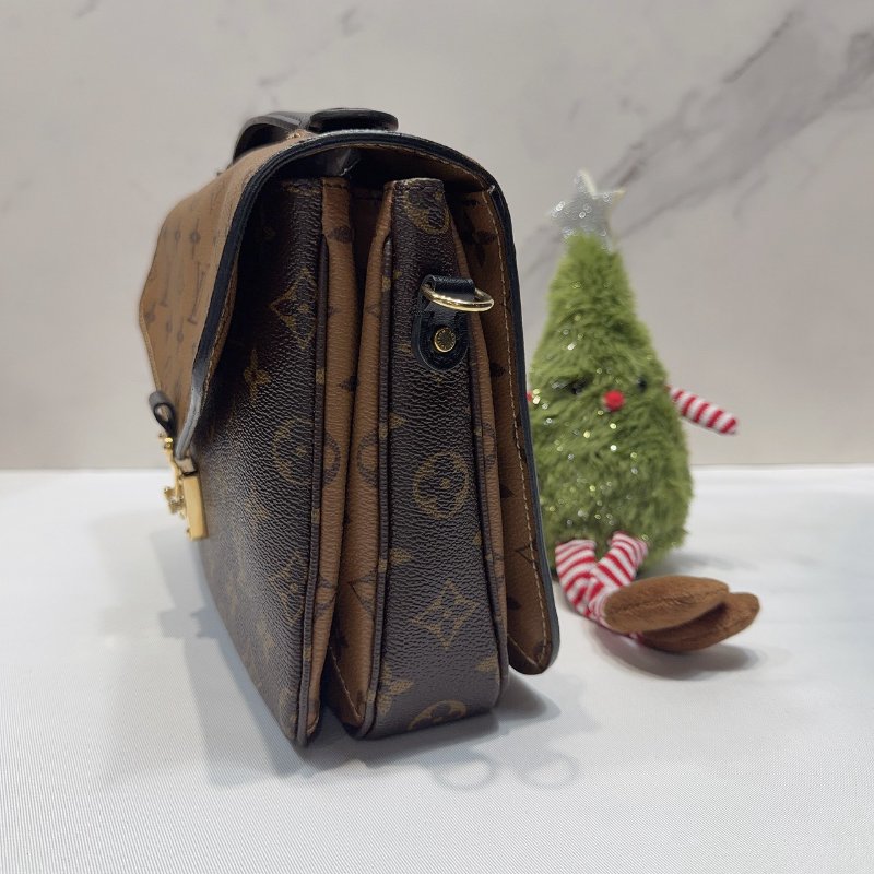 LV POCHETTE MÉTIS郵差包-2