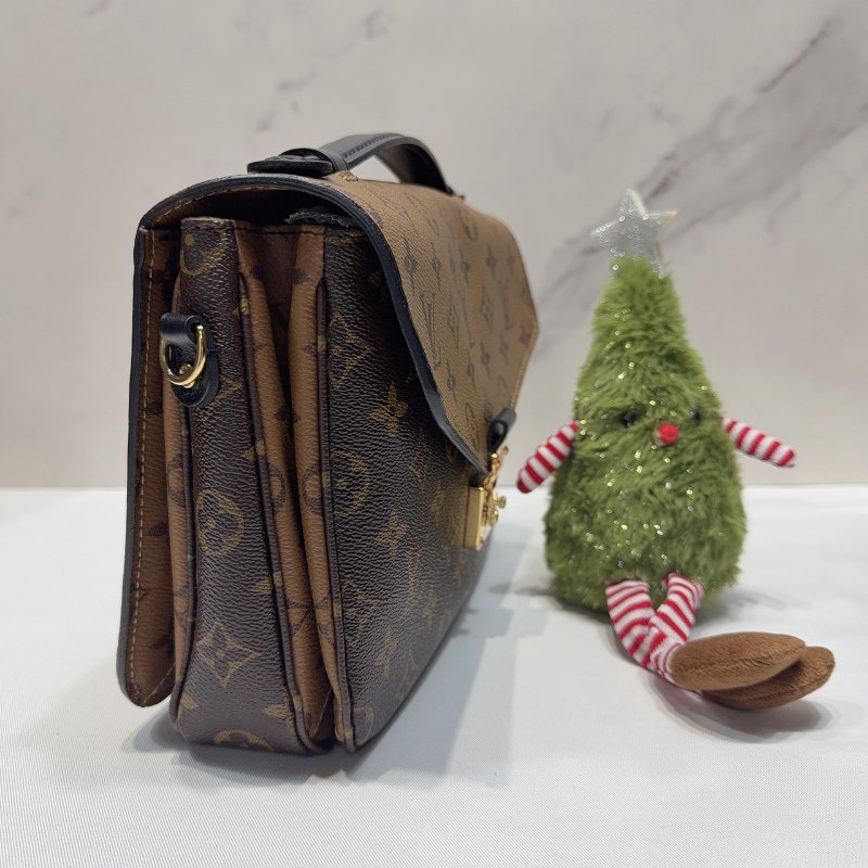 LV POCHETTE MÉTIS郵差包-3