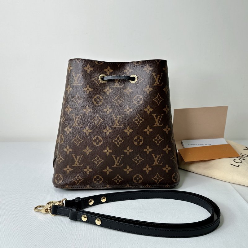 LV NeoNoe MM黑色老花水桶包-1