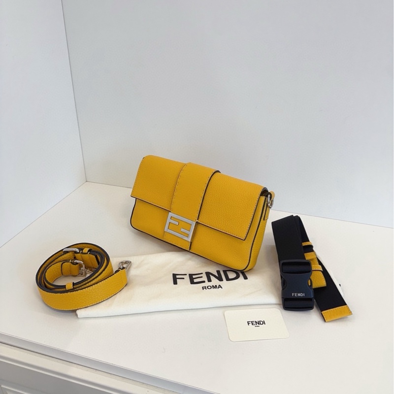 【98新🆕】Fendi baguette 招財黃銀扣 荔枝牛皮 法棍包 雙肩帶 單肩斜挎包-3