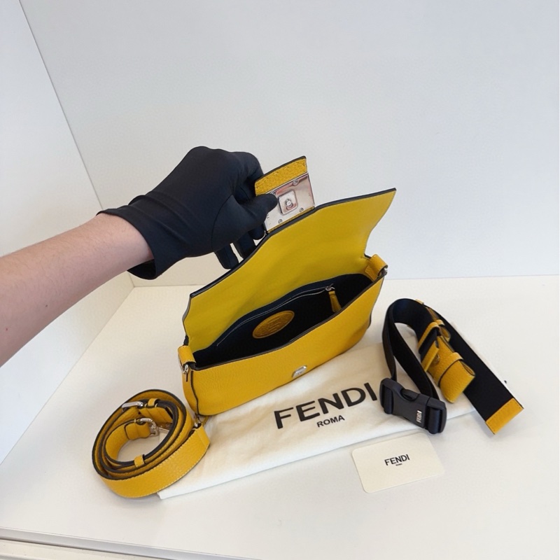 【98新🆕】Fendi baguette 招財黃銀扣 荔枝牛皮 法棍包 雙肩帶 單肩斜挎包-7