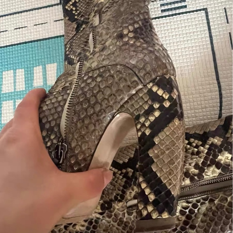 miumiu蛇皮靴子36碼-3