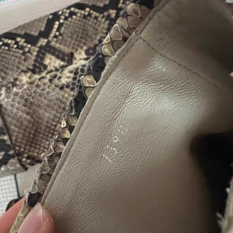 miumiu蛇皮靴子36碼-4