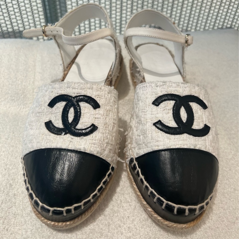 CHANEL黑白涼鞋37碼-0