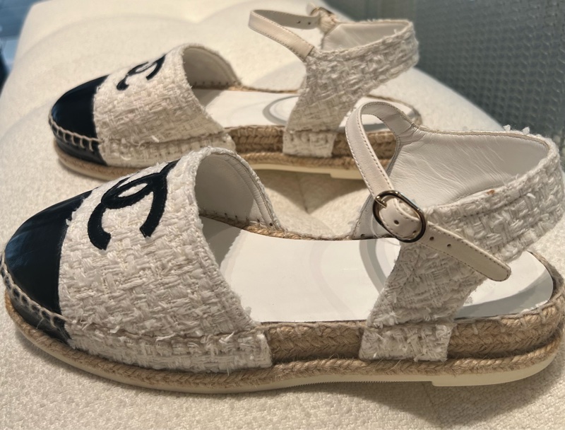 CHANEL黑白涼鞋37碼-2