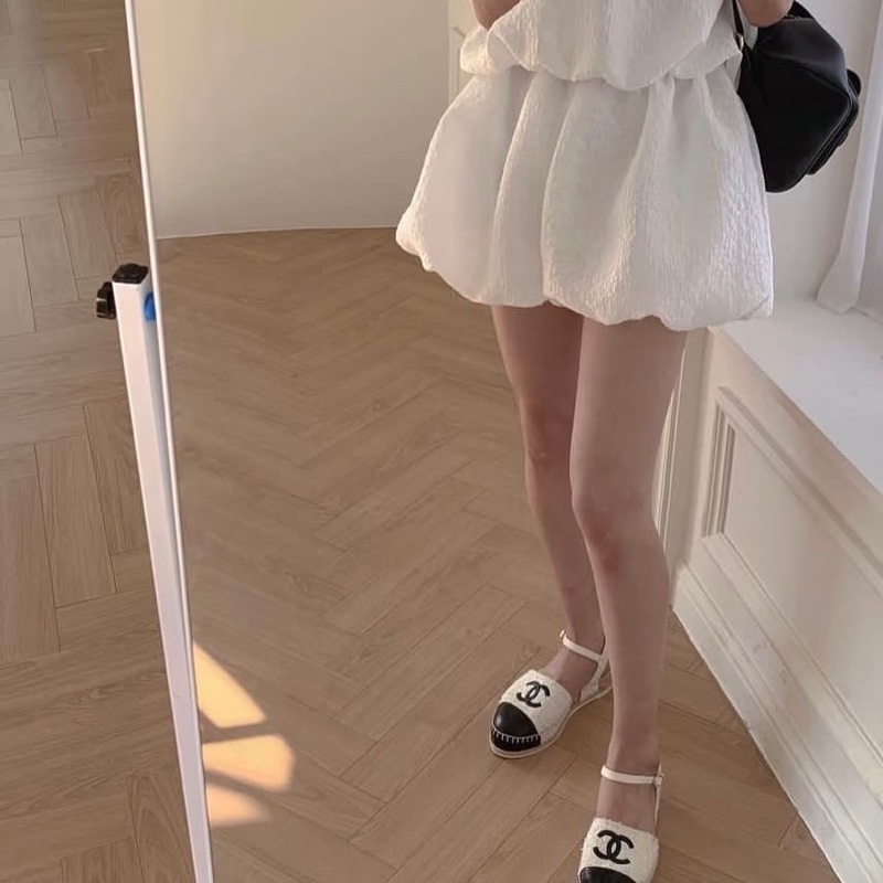 CHANEL黑白涼鞋37碼-5