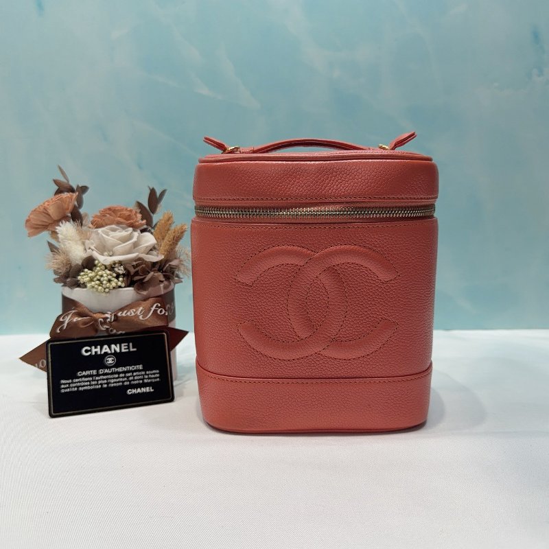 CHANEL 粉橘魚子醬手提化妝箱-0